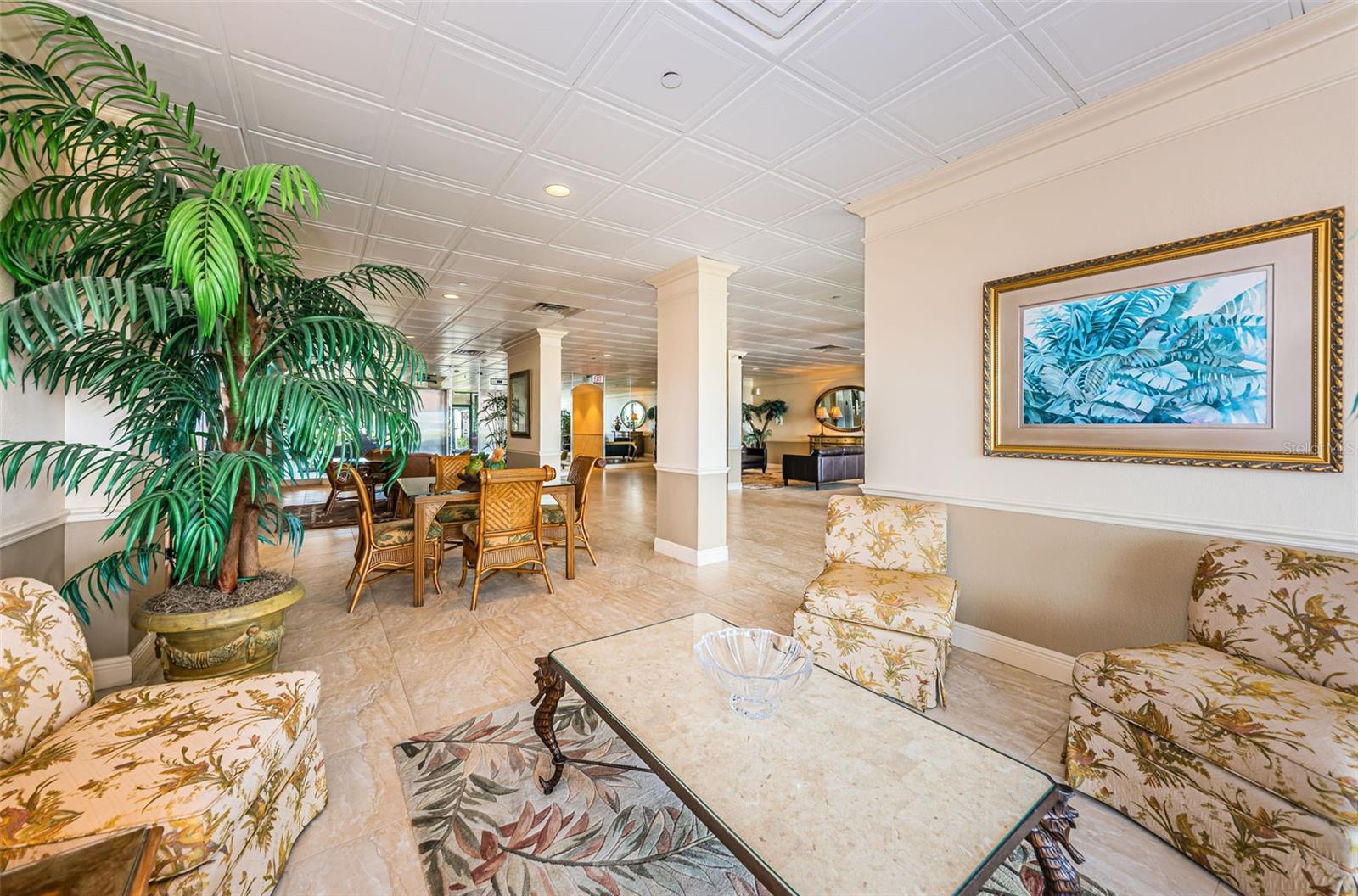 Sitting Area/Lobby1621 Gulf Blvd, Unit 407, Clearwater Beach, FL