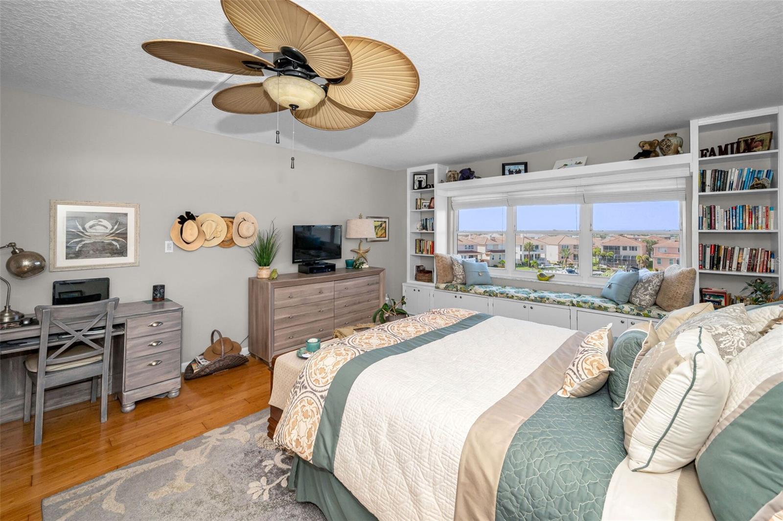 Primary Bedroom1621 Gulf Blvd, Unit 407, Clearwater Beach, FL