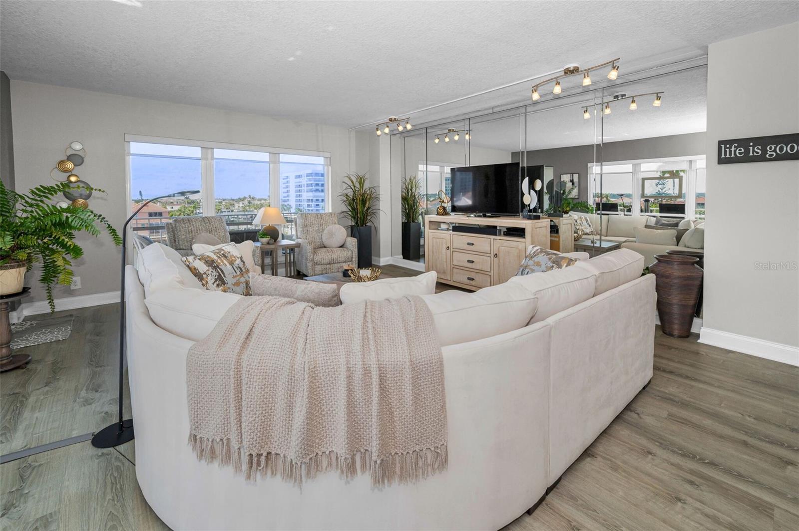 Living Room1621 Gulf Blvd, Unit 407, Clearwater Beach, FL