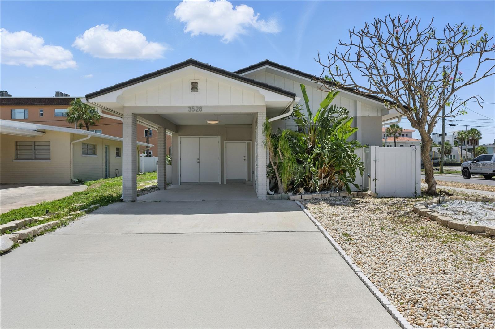 Carport