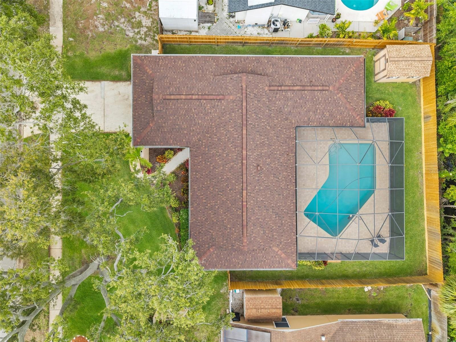 NEW ROOF INSTALLED 2025.