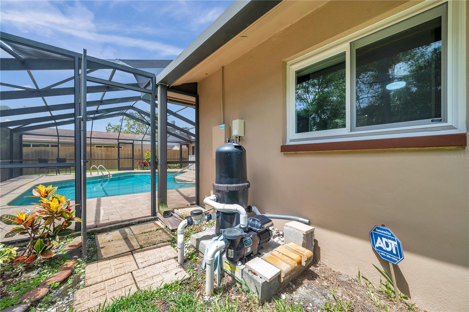SALTWATER POOL SYSTEM WITH POOL PUMP & SWEEP.