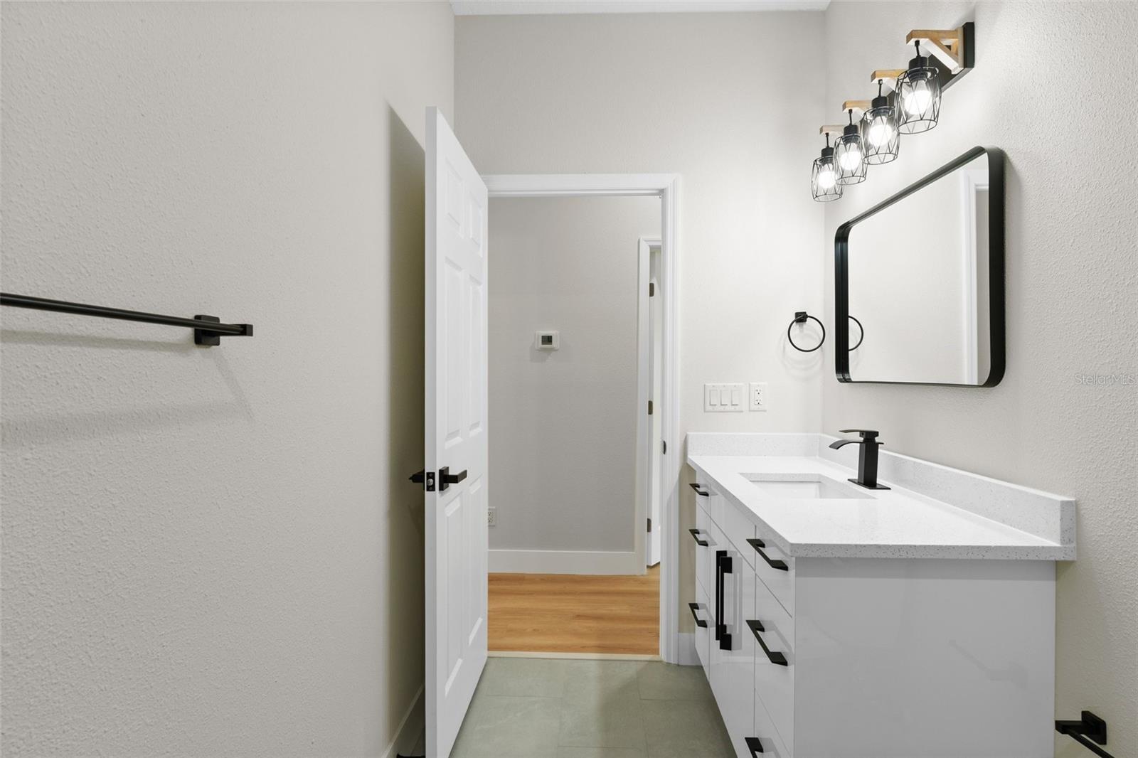 secondary bath