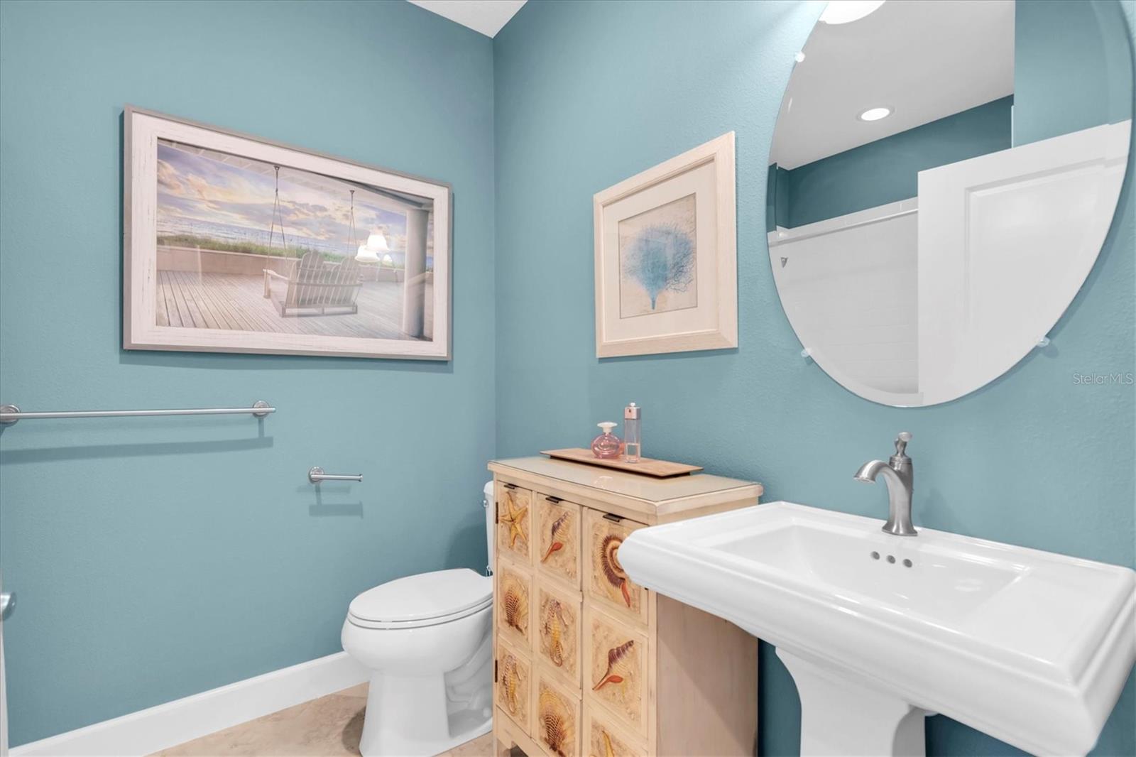 3rd Floor Full Bathroom