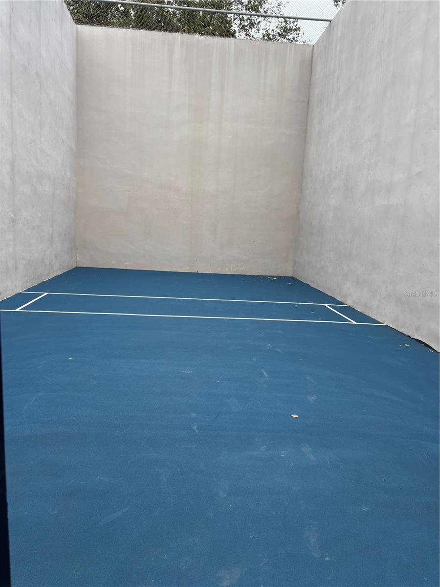 Racketball Court