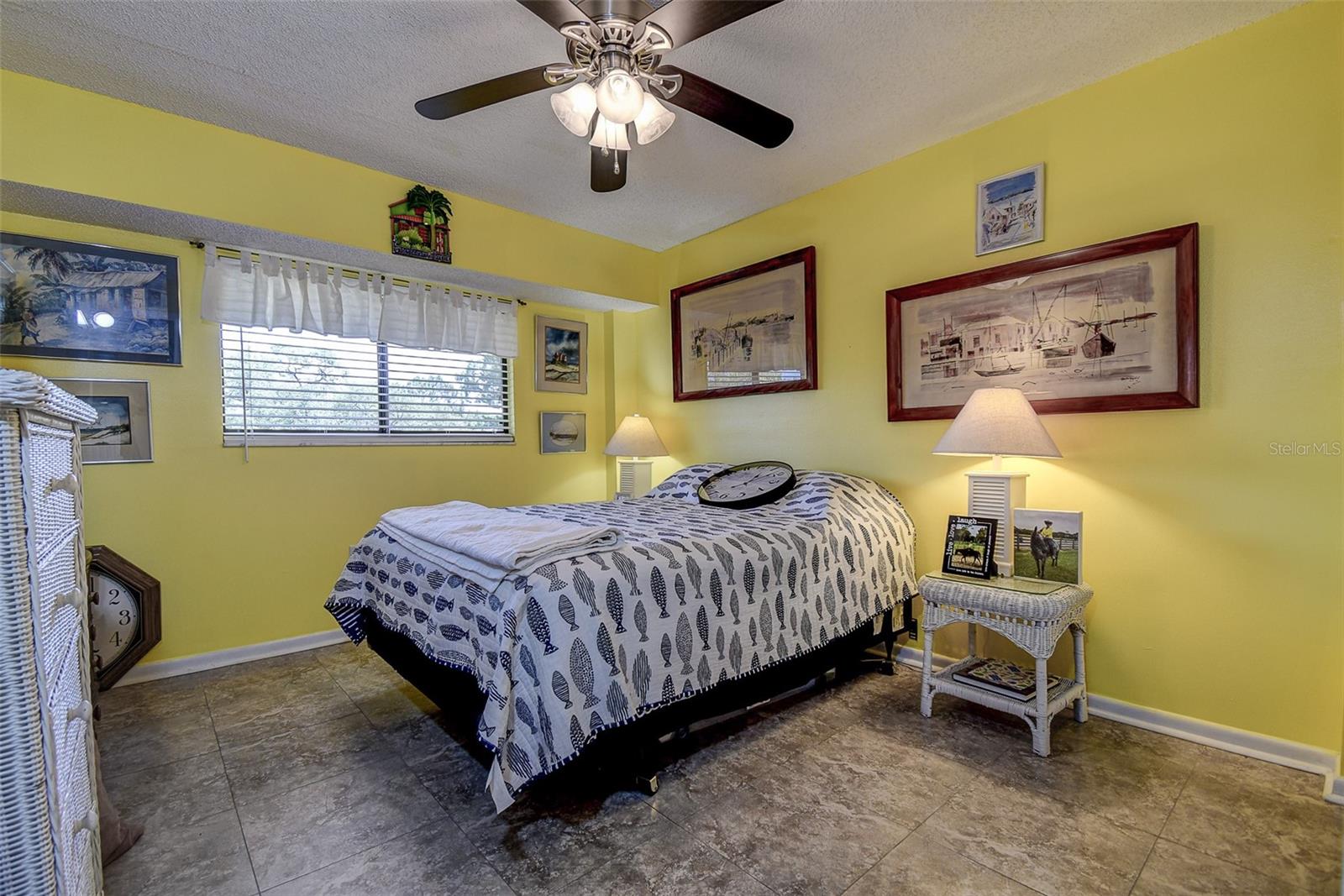 Second bedroom