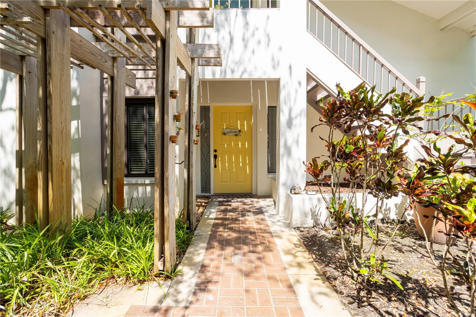 Welcome to 1854 Lake Cypress Dr!