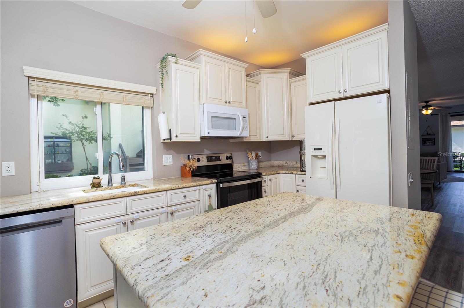 Solid Wood Cabinets!