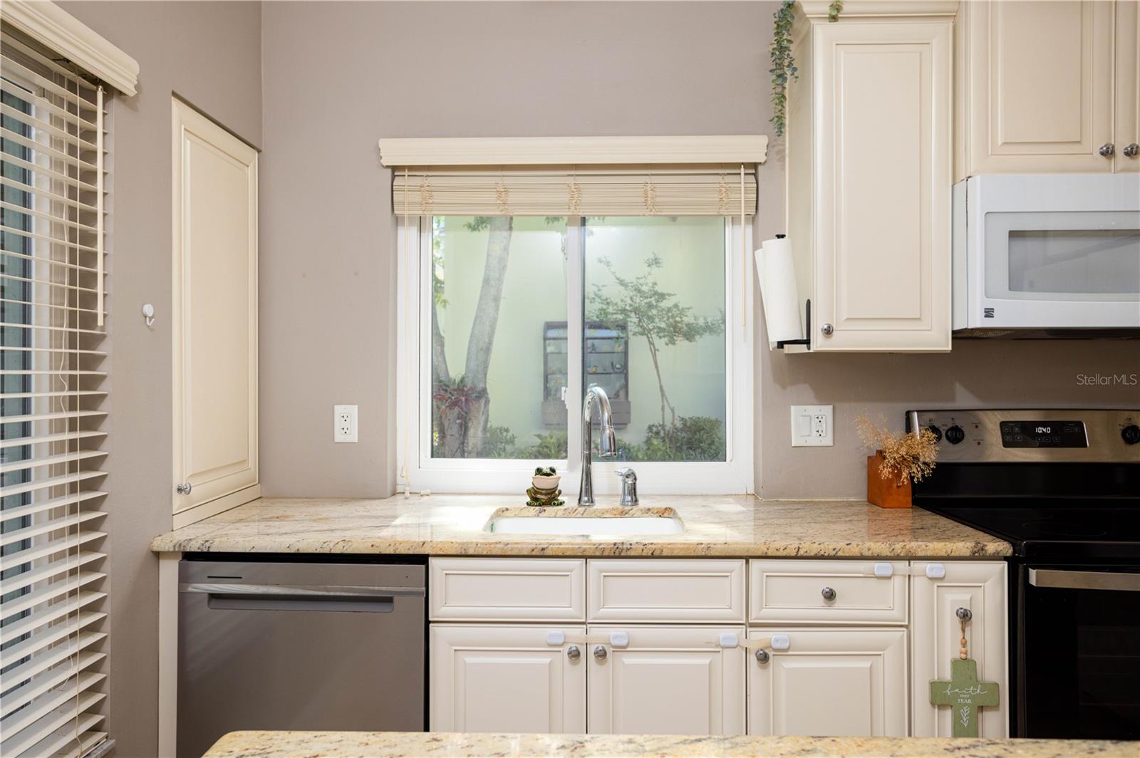 Stainless Steele Appliances!