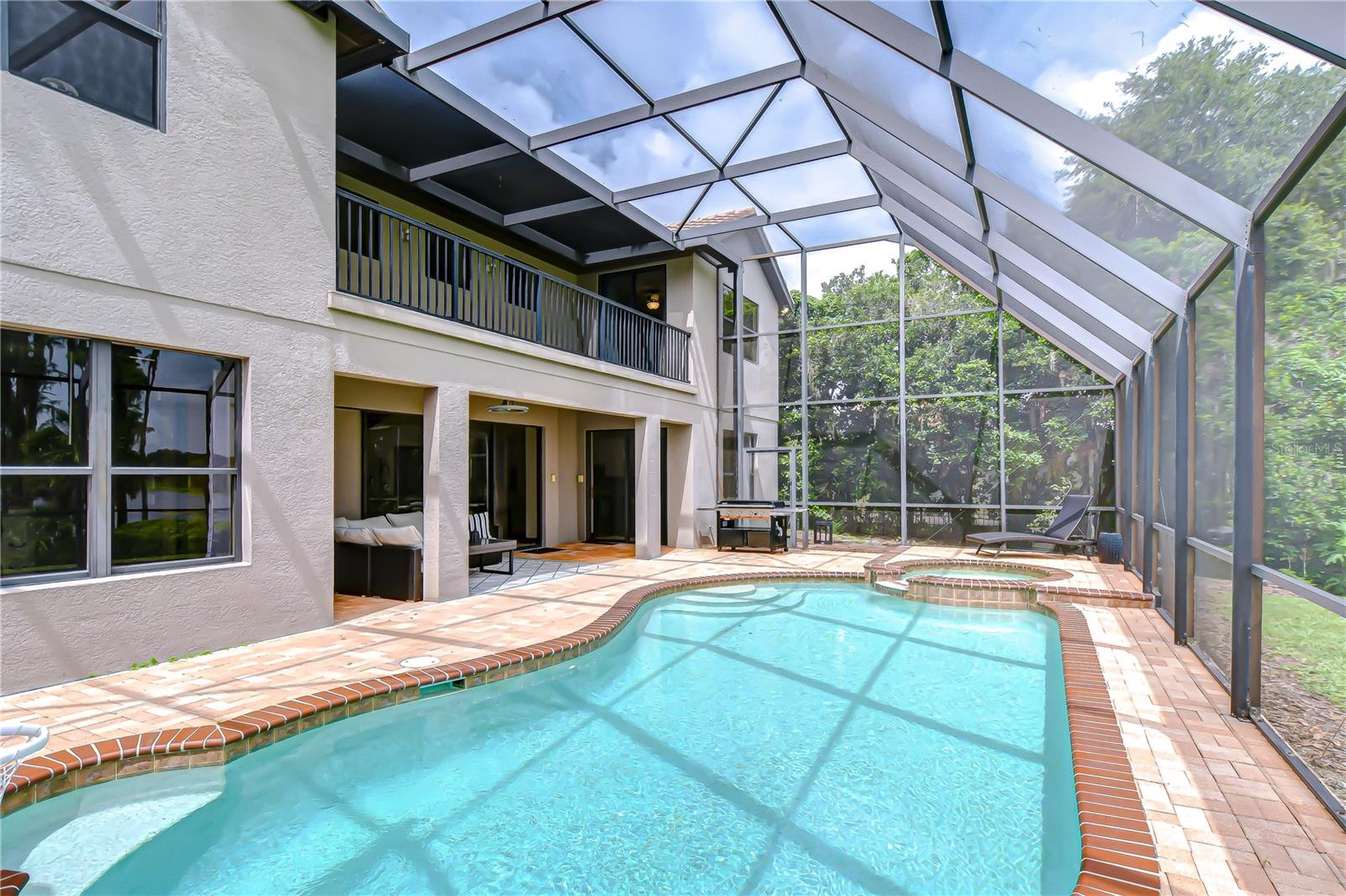 This salt-water heated pool is waiting for you!