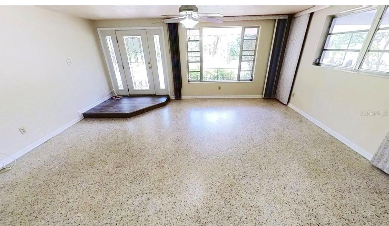 Sunkin Living room