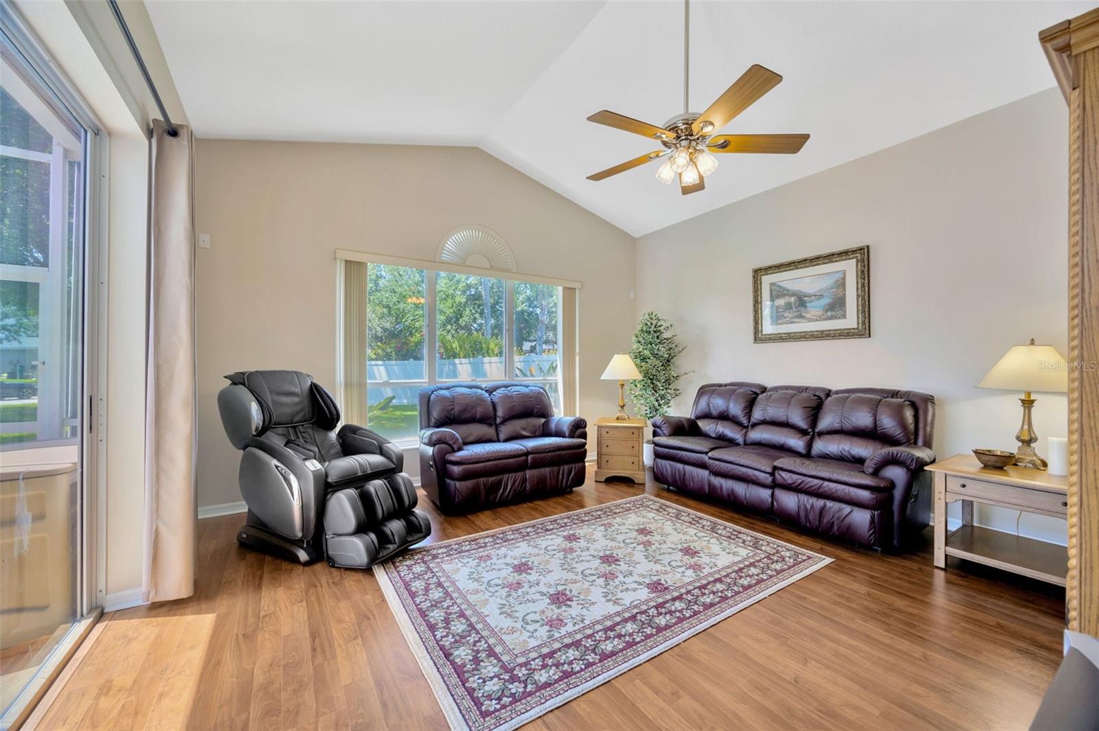 Bonus Room with outdoor access!