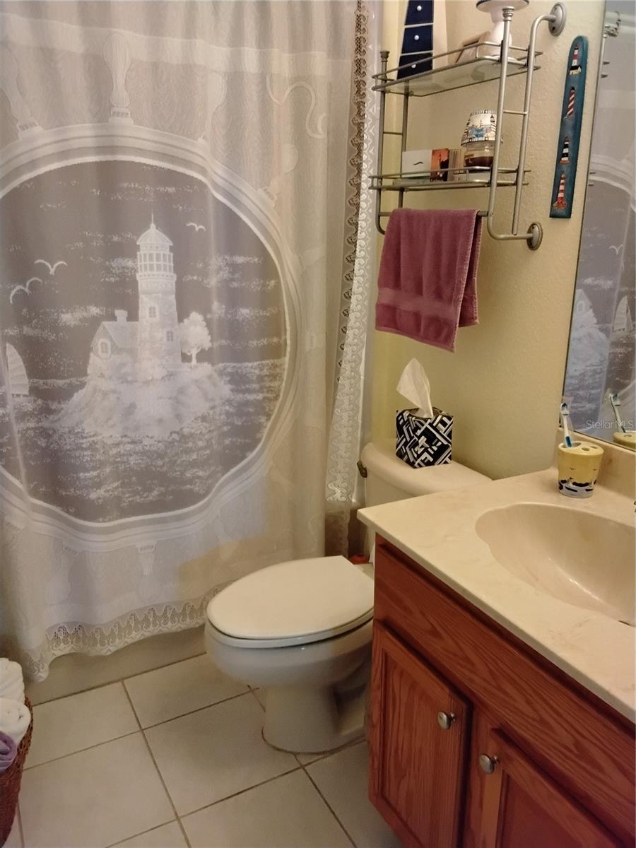 2nd bathroom