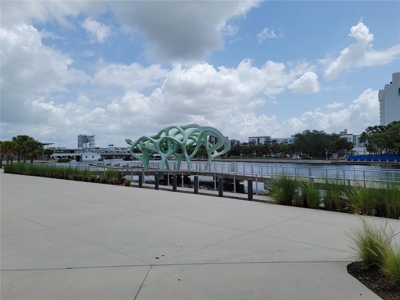 Riverfront/Walking Distance