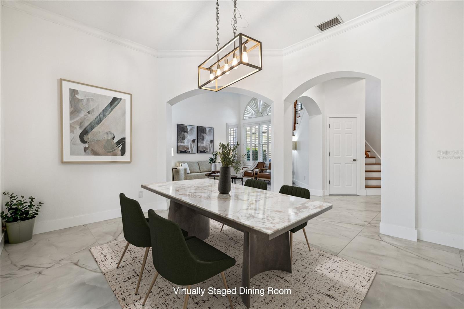 Virtually staged dining room