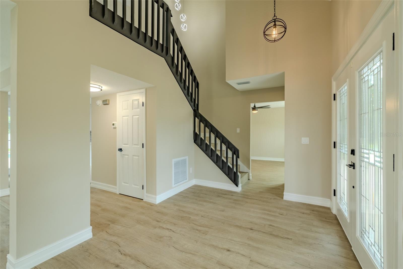 Front Entryway w/ Stairway to 2nd Floor