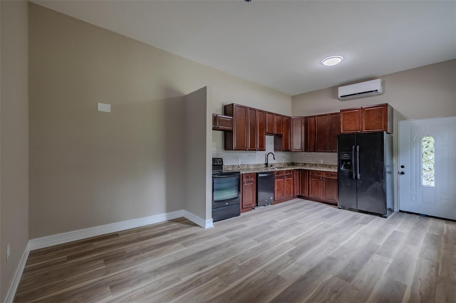 Inlaw Suite/Bonus Room/ Office - Has Kitchenette, Bathroom
