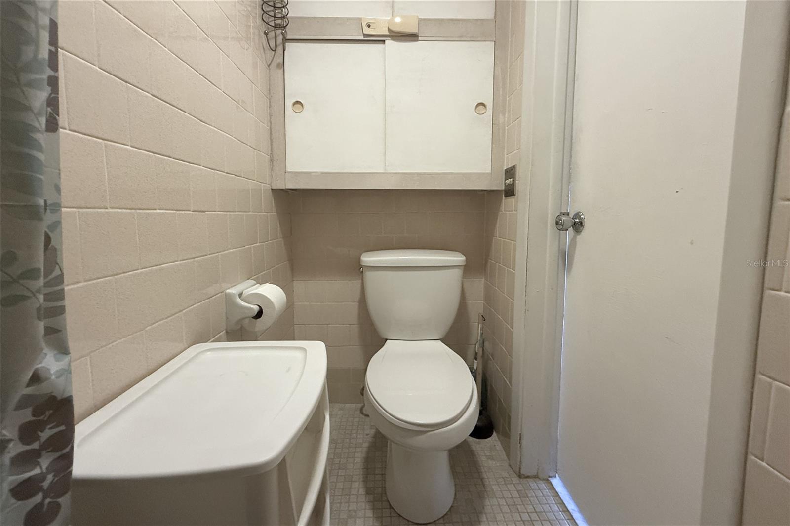 BATHROOM 2 IN GARAGE