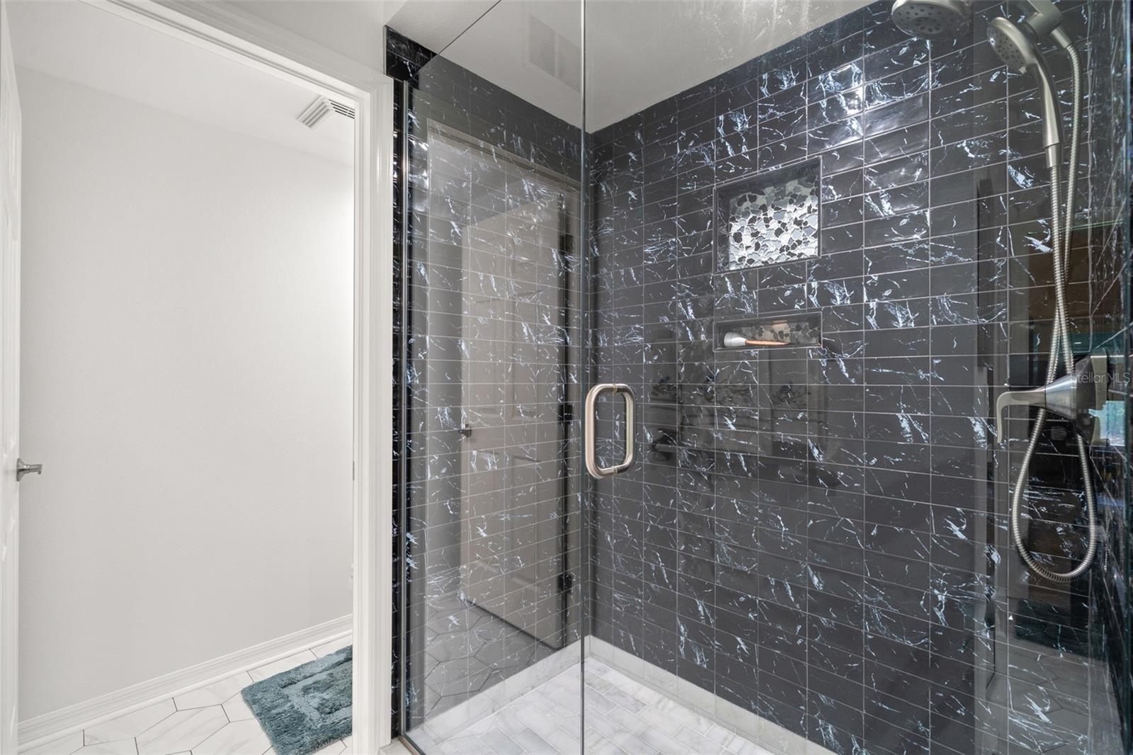 Deluxe step-in shower