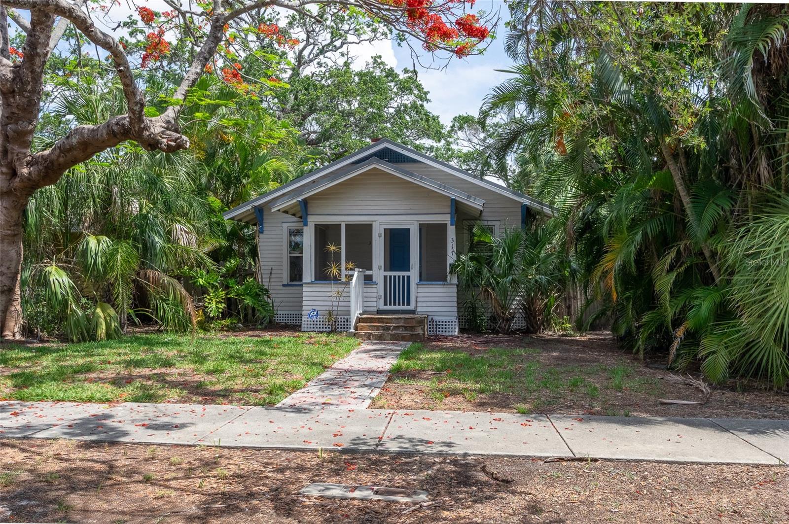 317 19th Avenue North! Make you Move!