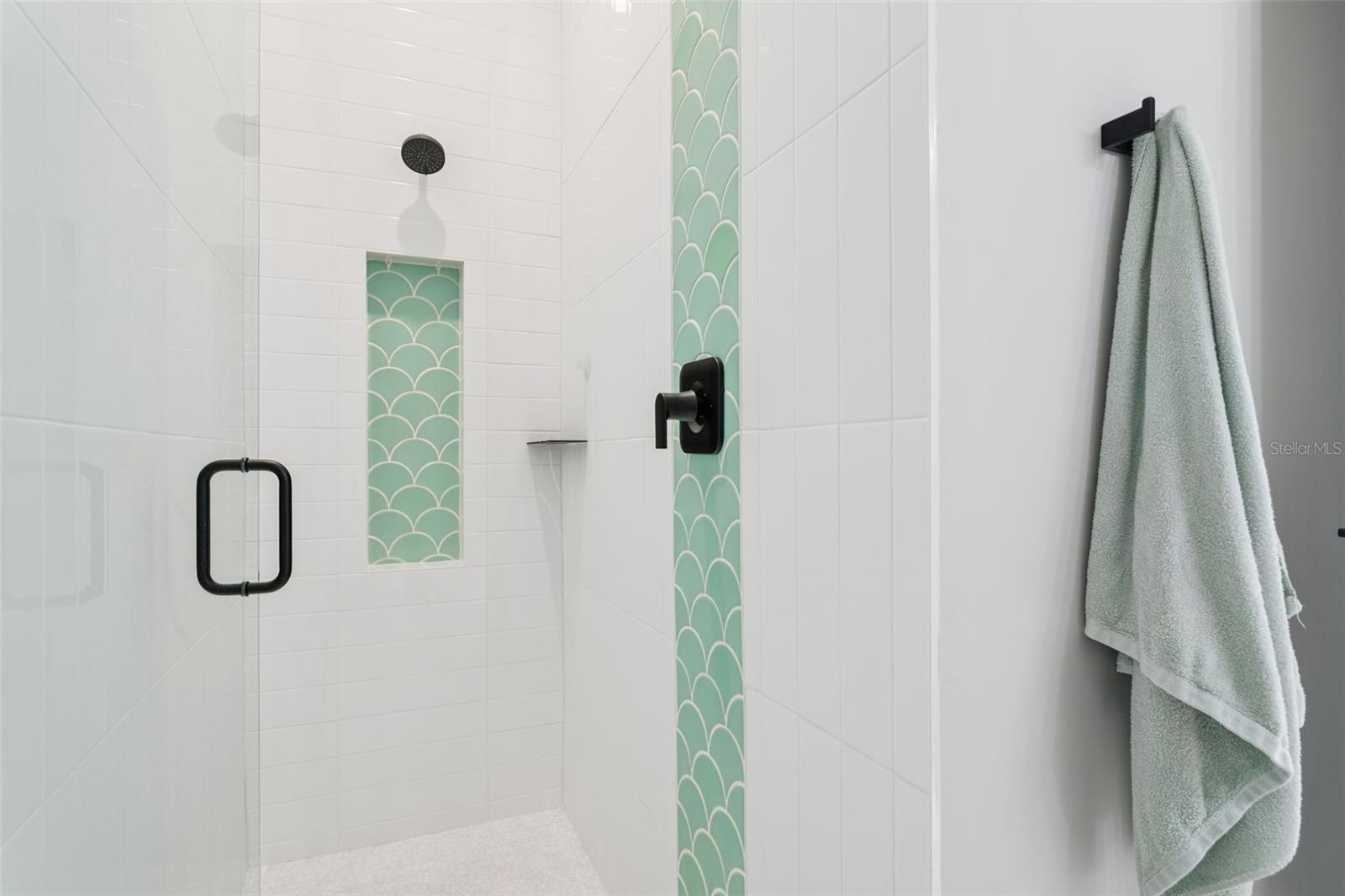 bathroom suite 2