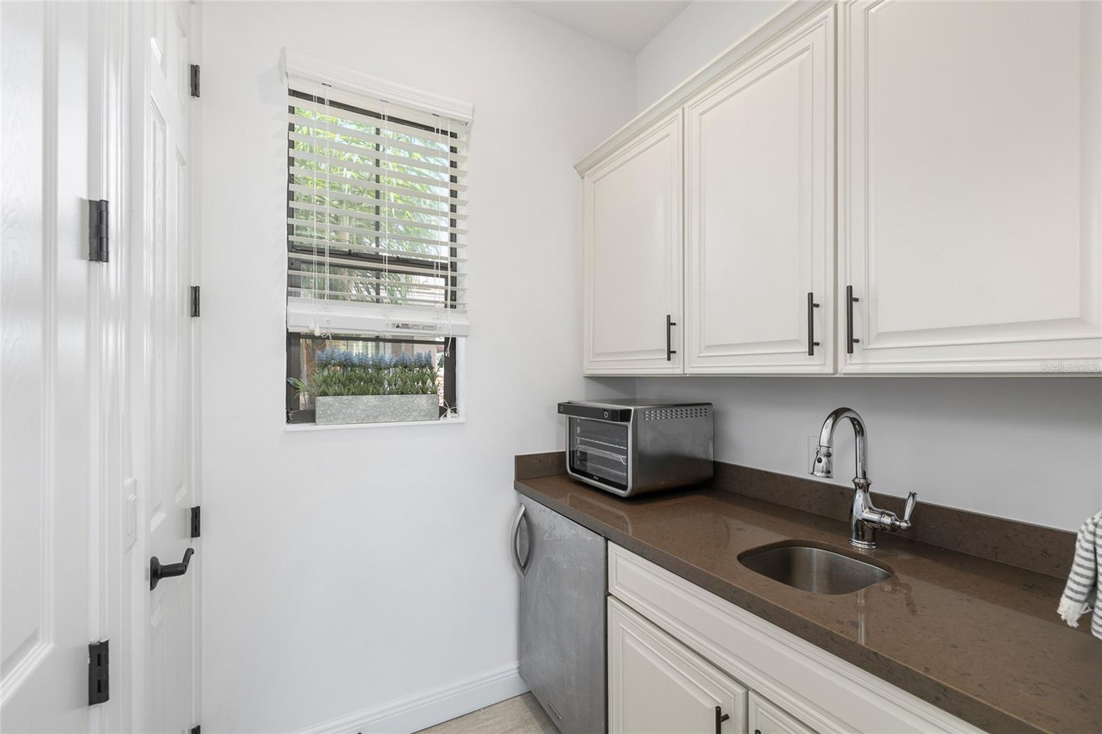 Kitchenette Retreat