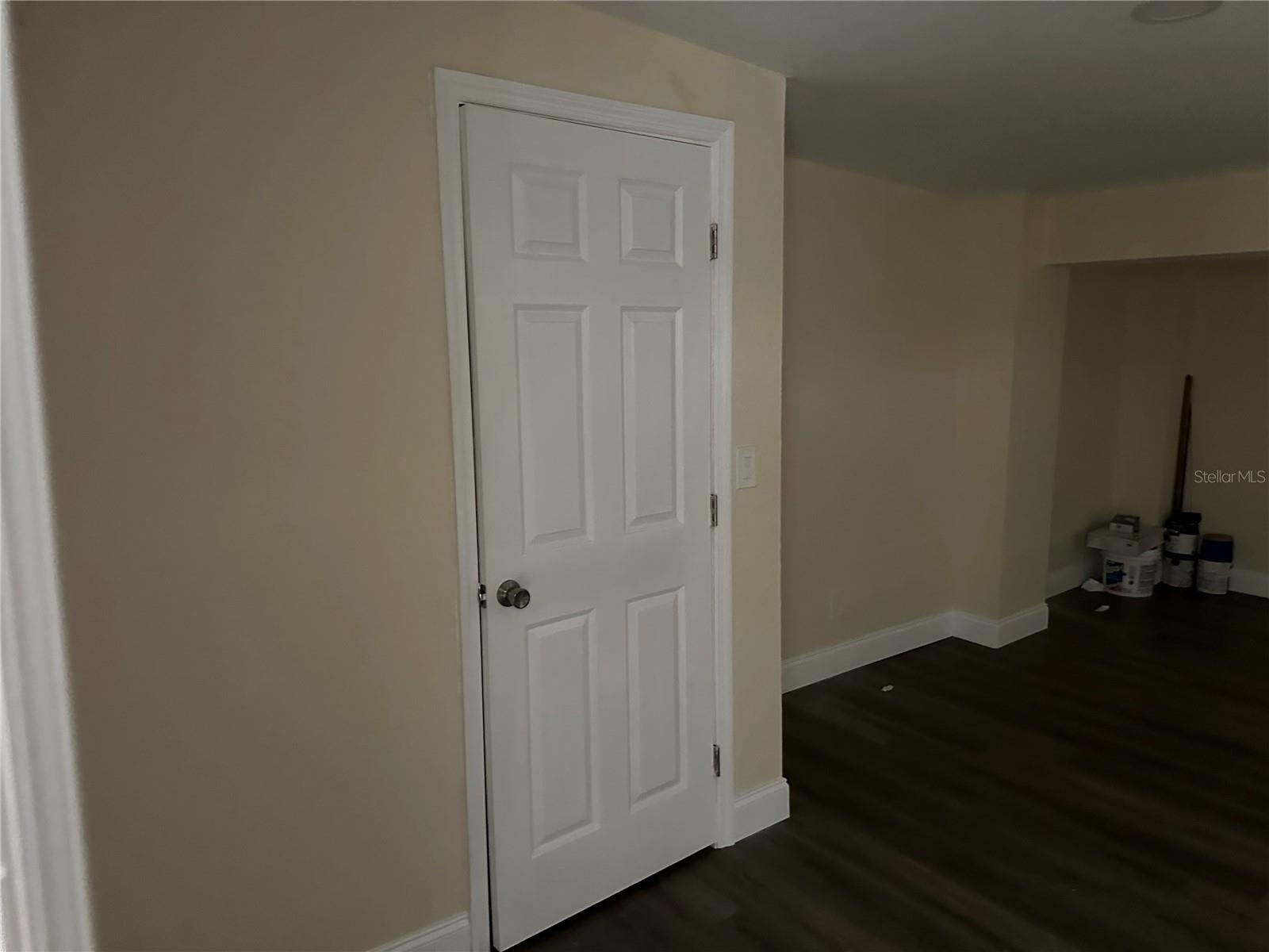 P4935094