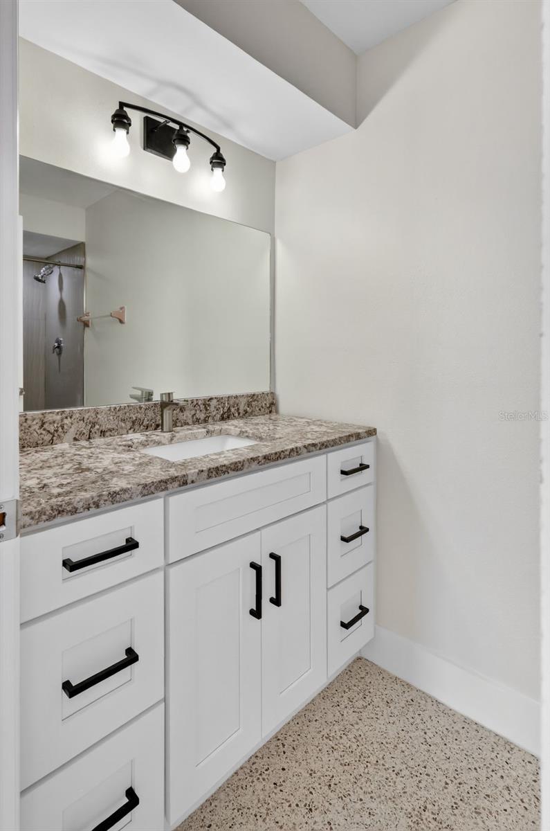 Ensuite Vanity