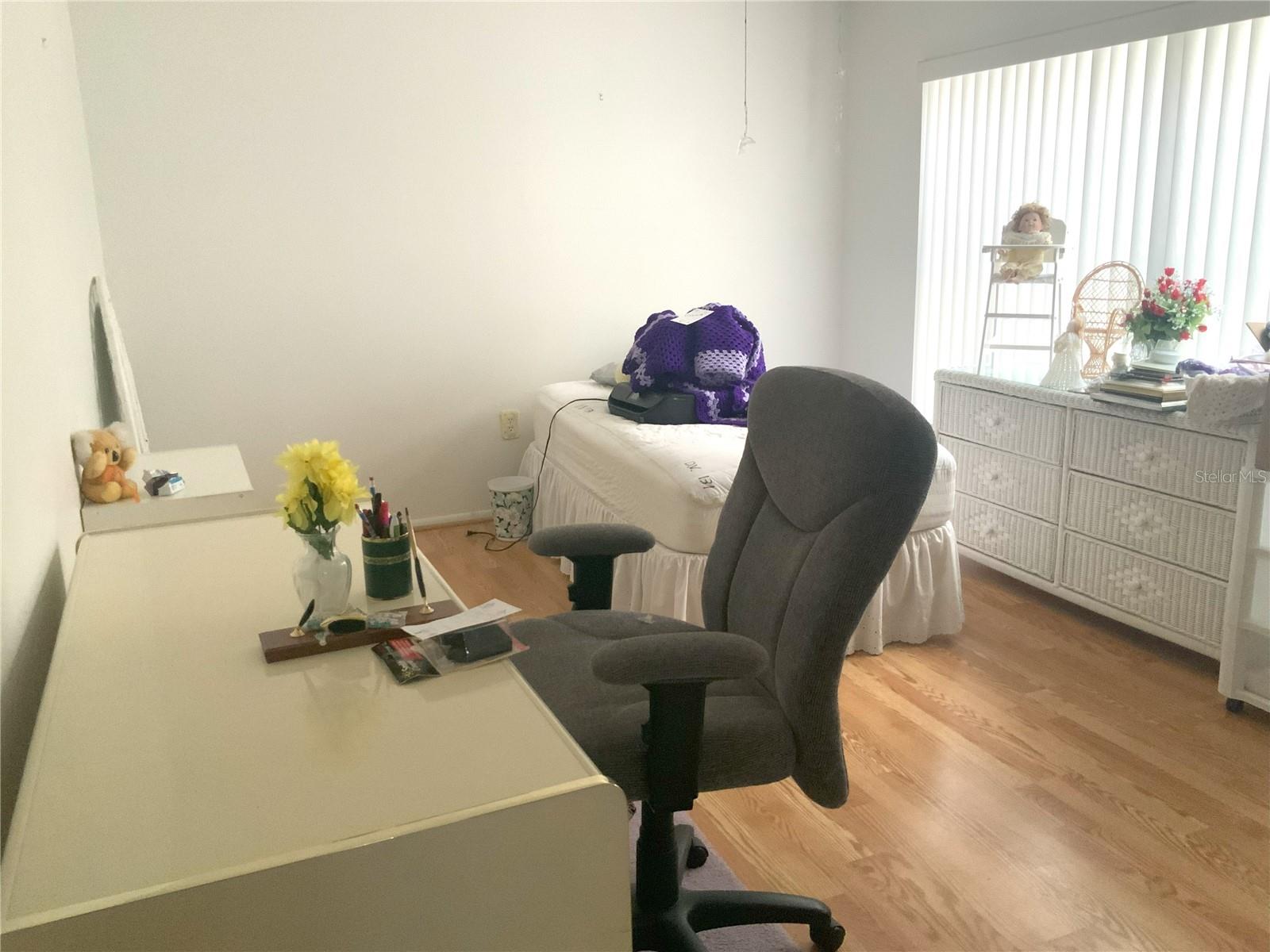 2nd bedroom