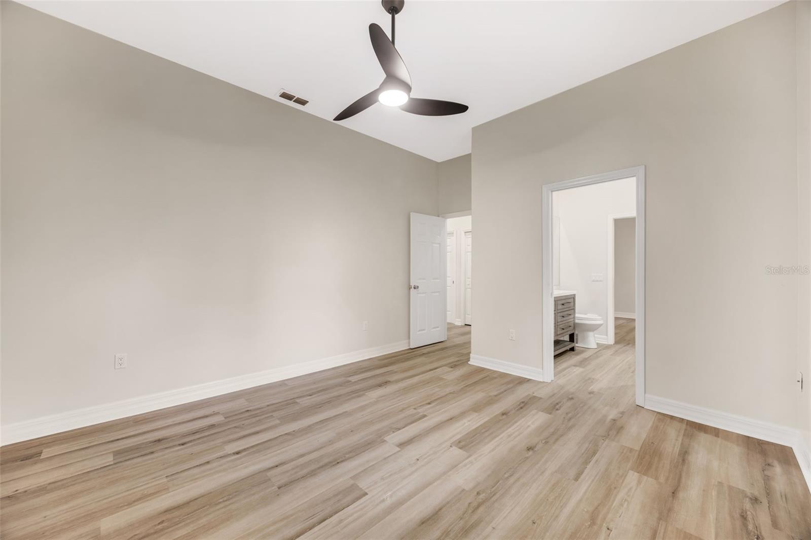 Middle side Bedroom