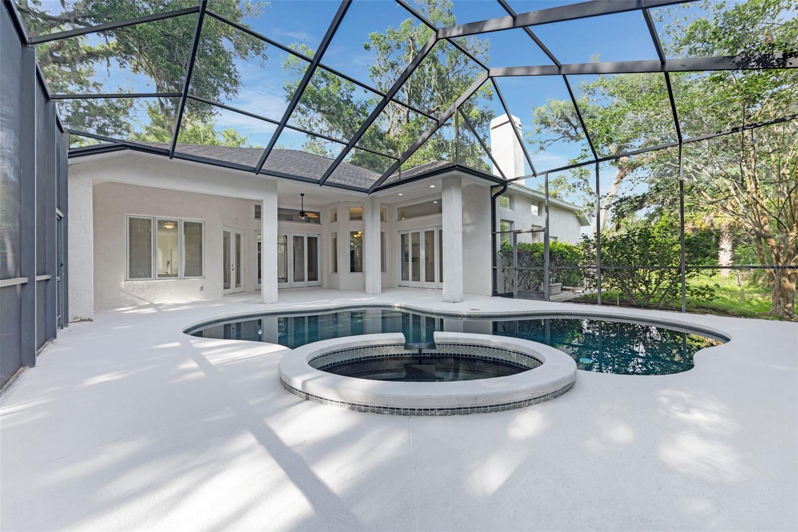 Spa and pool