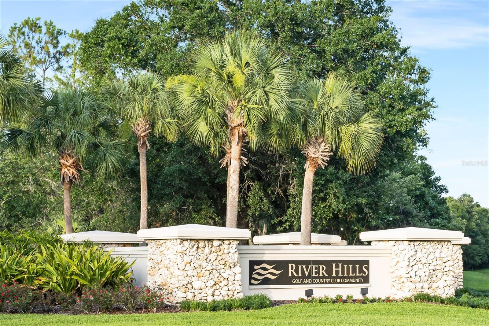 River Hills Country Club Entrance