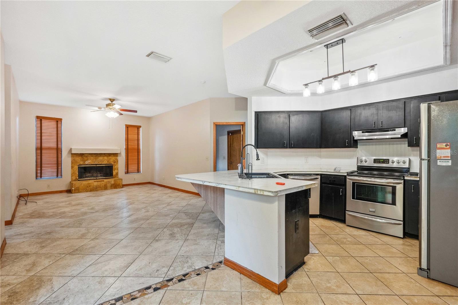 Kitchen/Family room combo