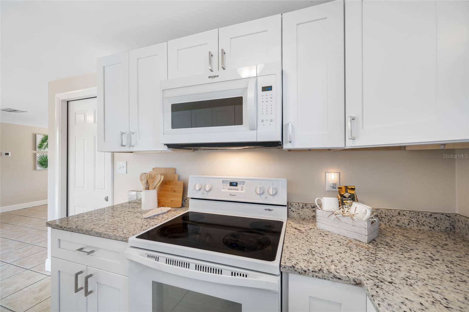 Smooth Top Range & Microwave!