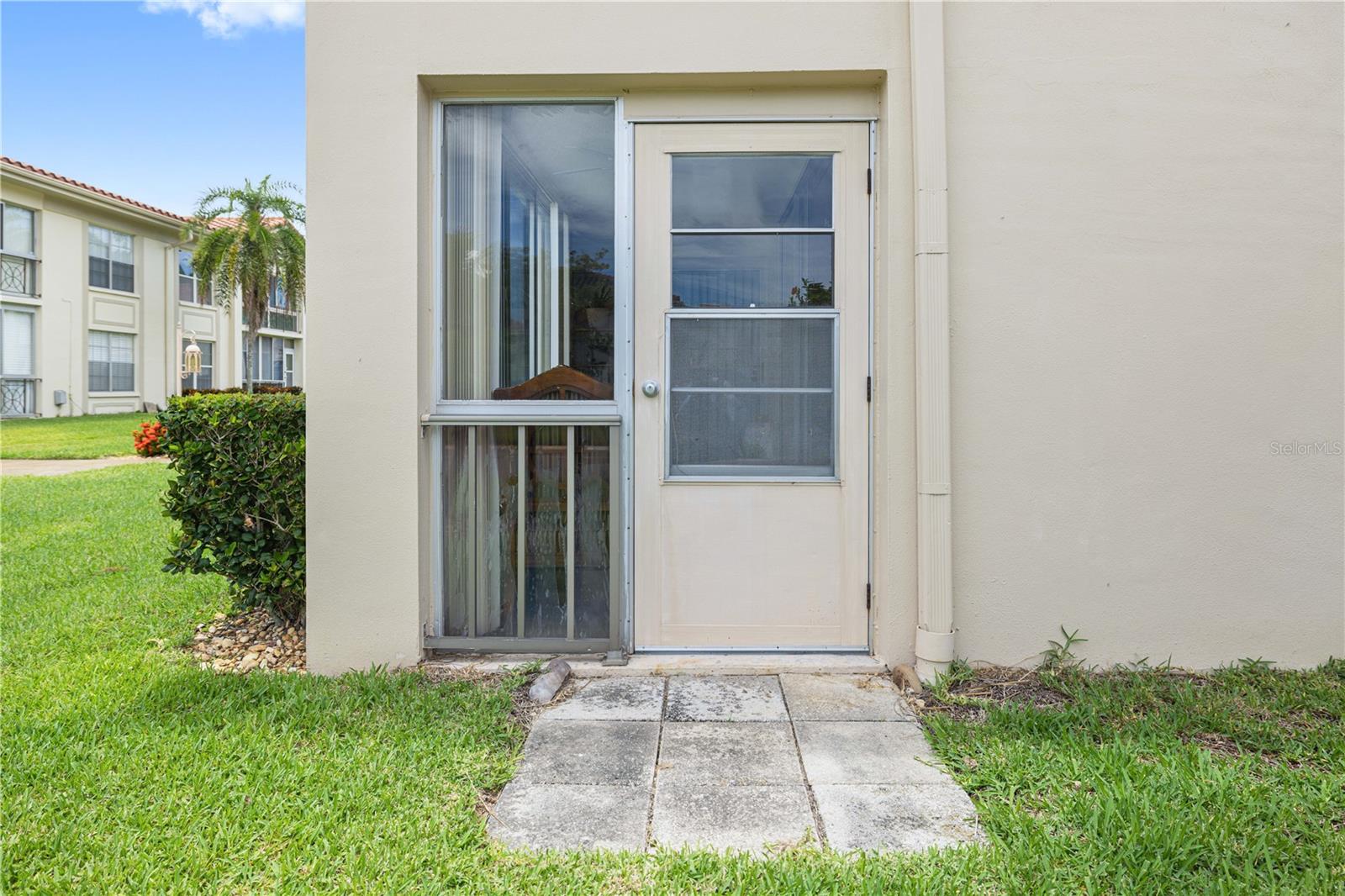 Back/side door