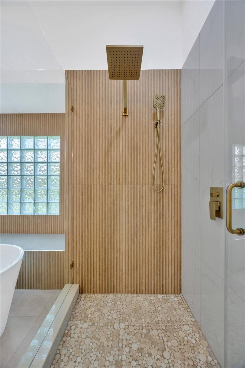 Primary bedroom bath