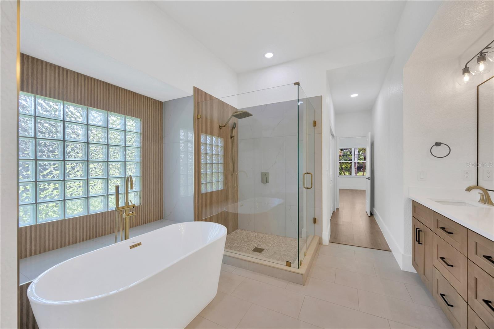 Primary bedroom bath
