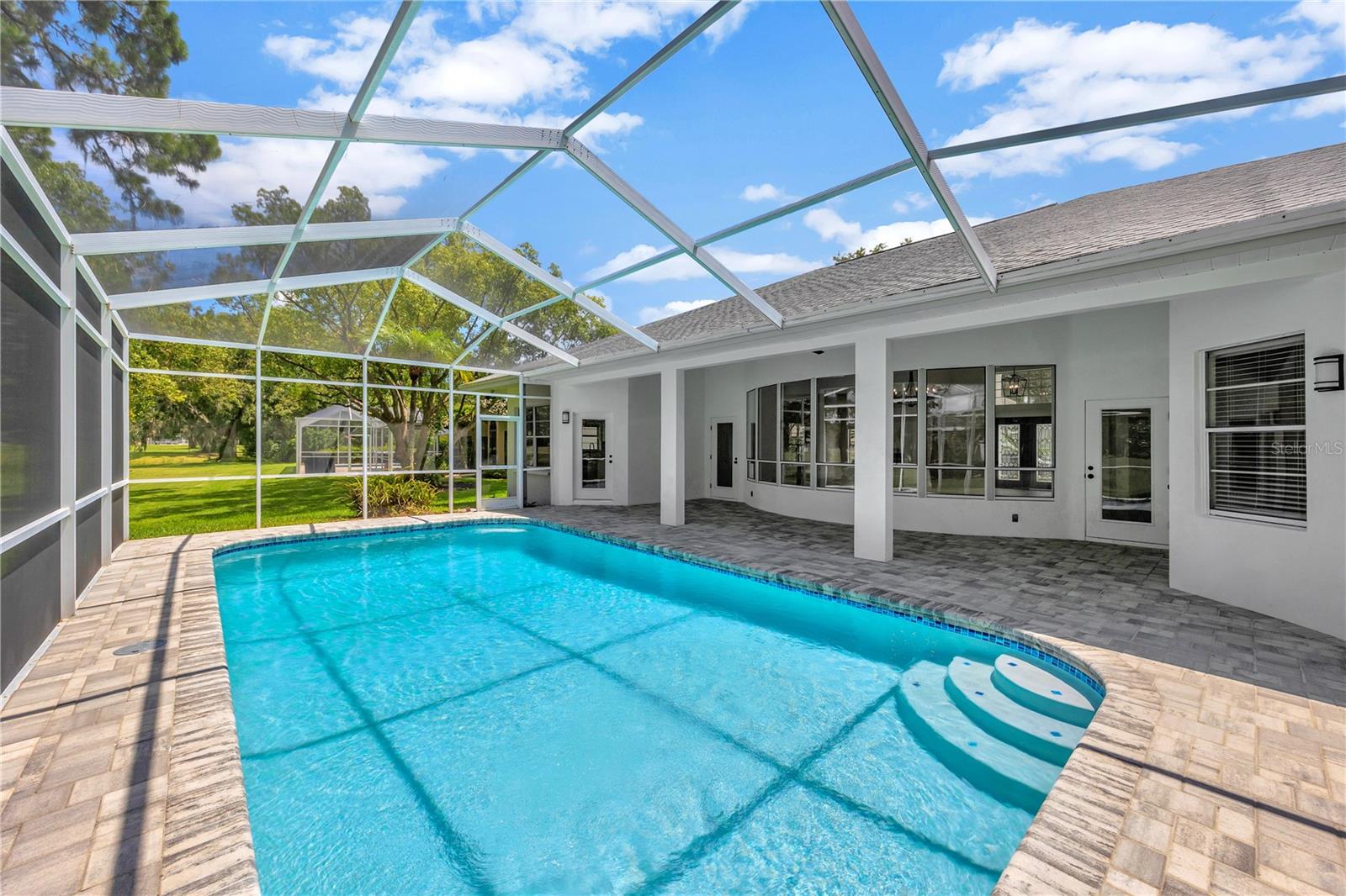 Pool/lanai