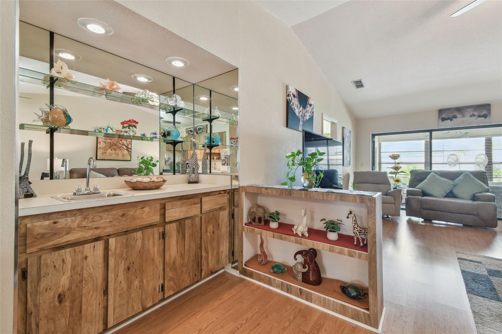 wet bar with built in shelving!