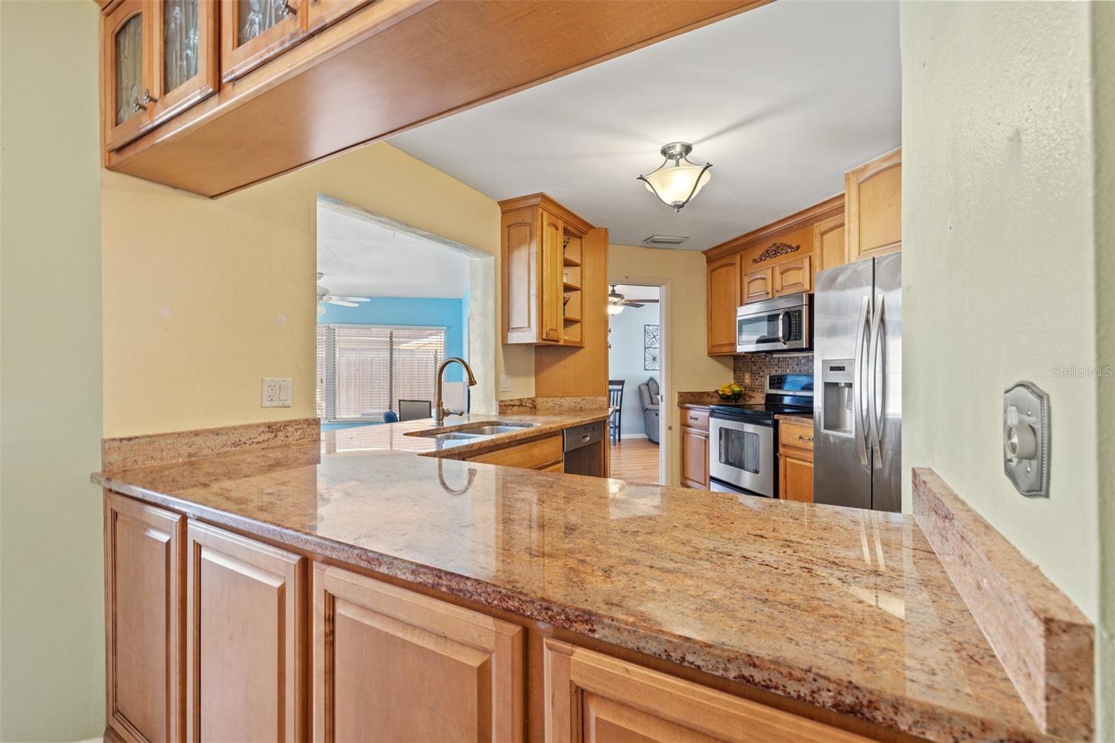 Pass through to dining room