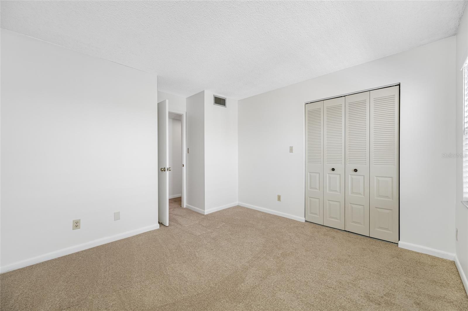 Build-in Closet in 2nd Bedroom