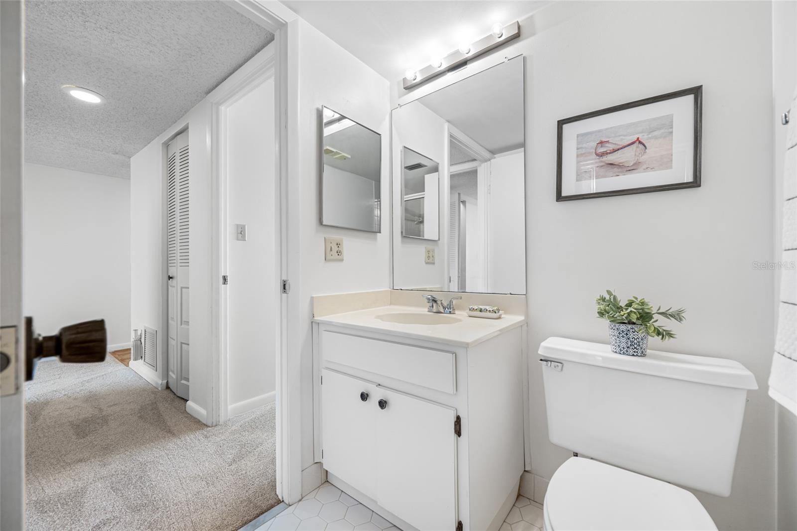 2nd Bathroom