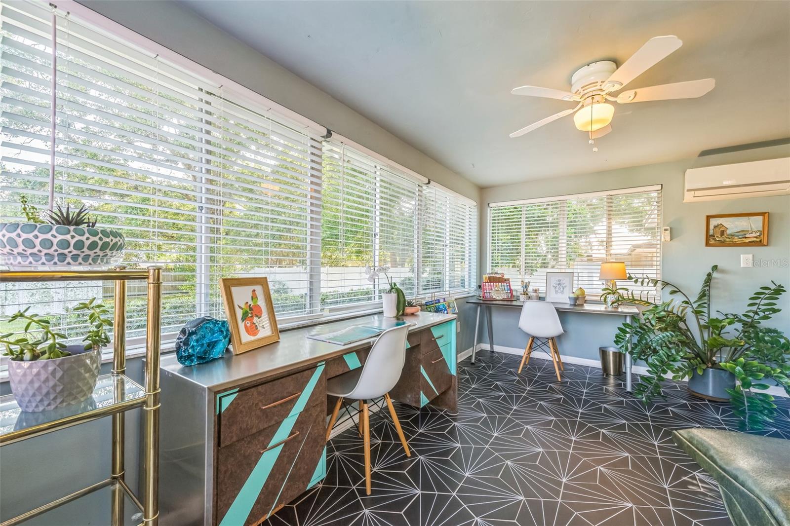 Florida room with AC