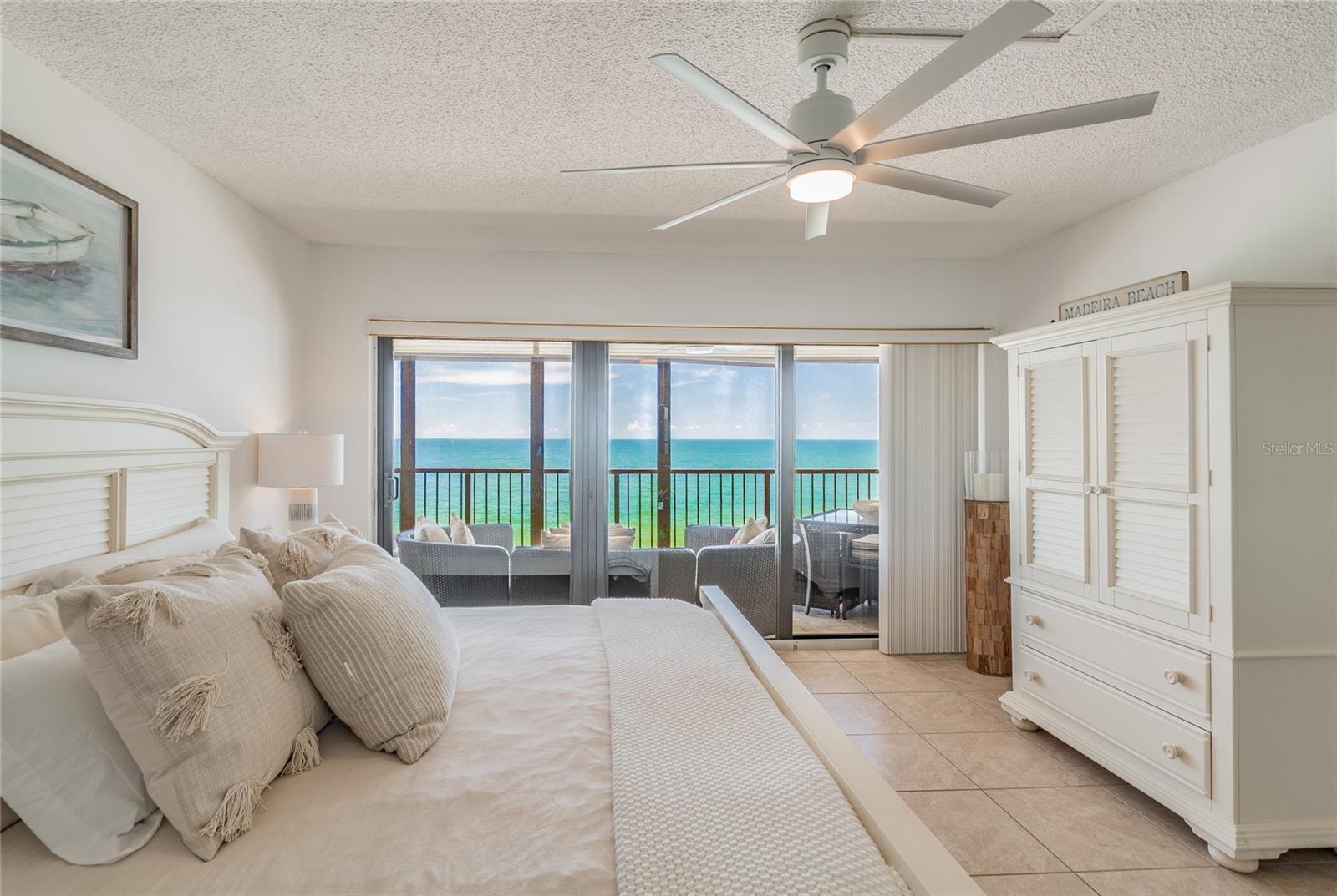 Master Bedroom with wide open beach frontage!