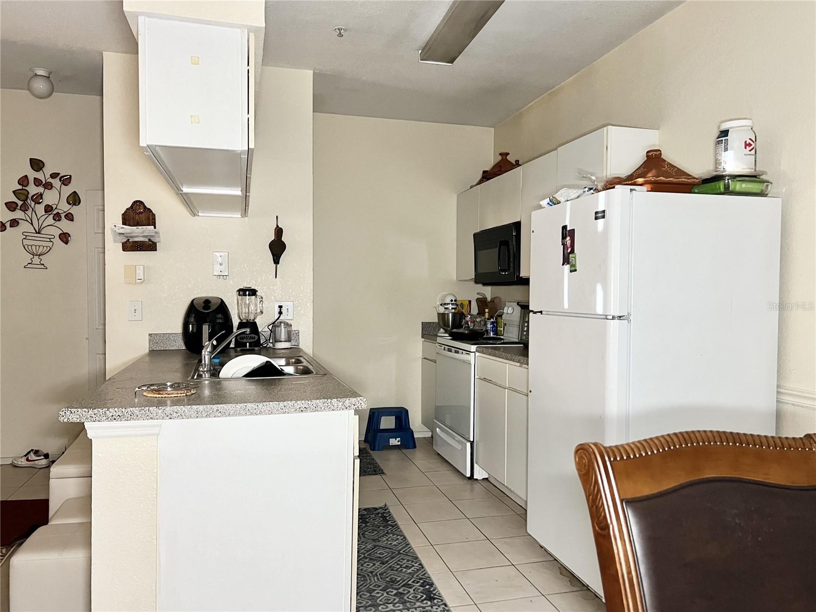 Kitchen - Tile Floors
