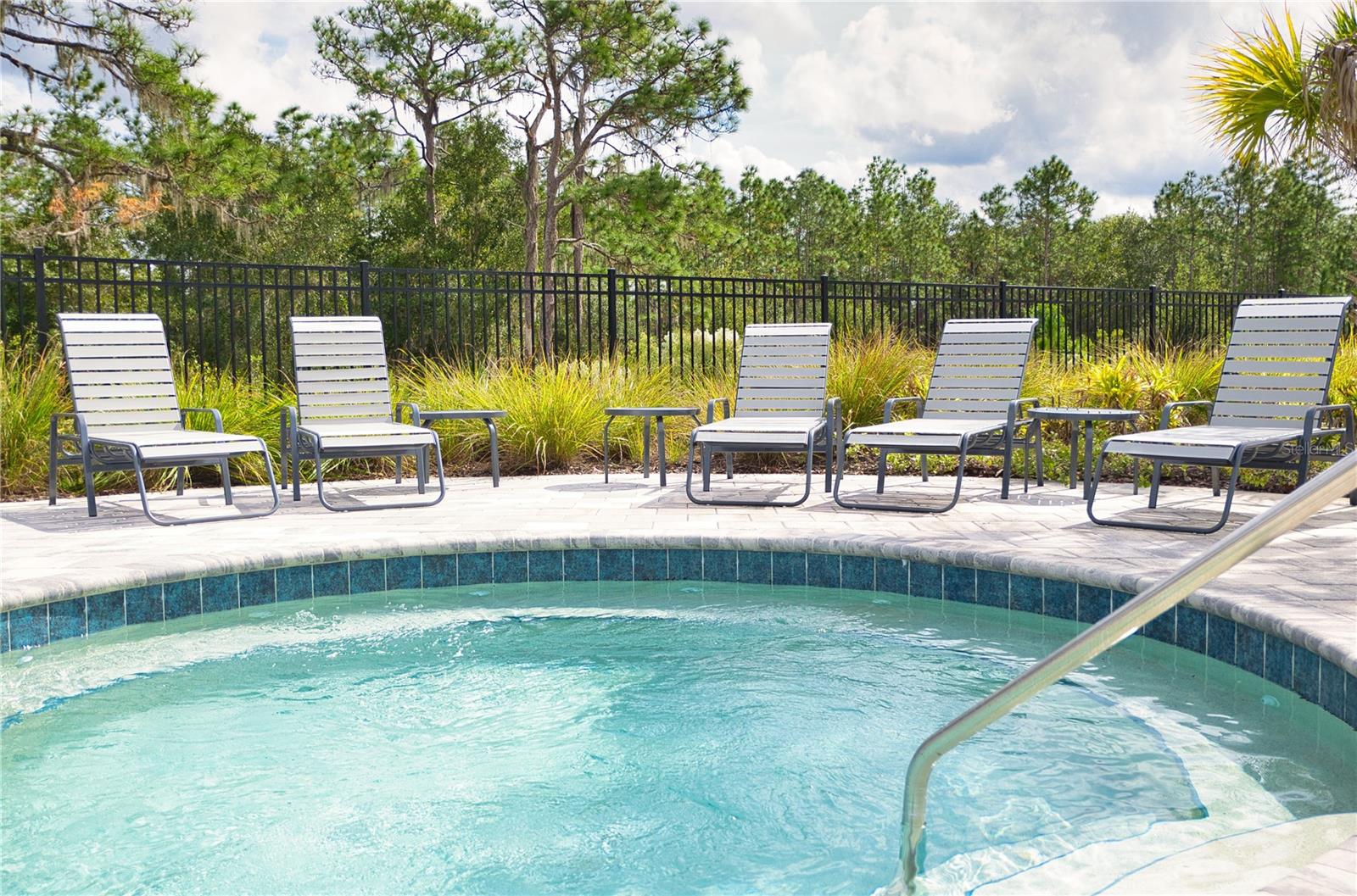 APW JACUZZI