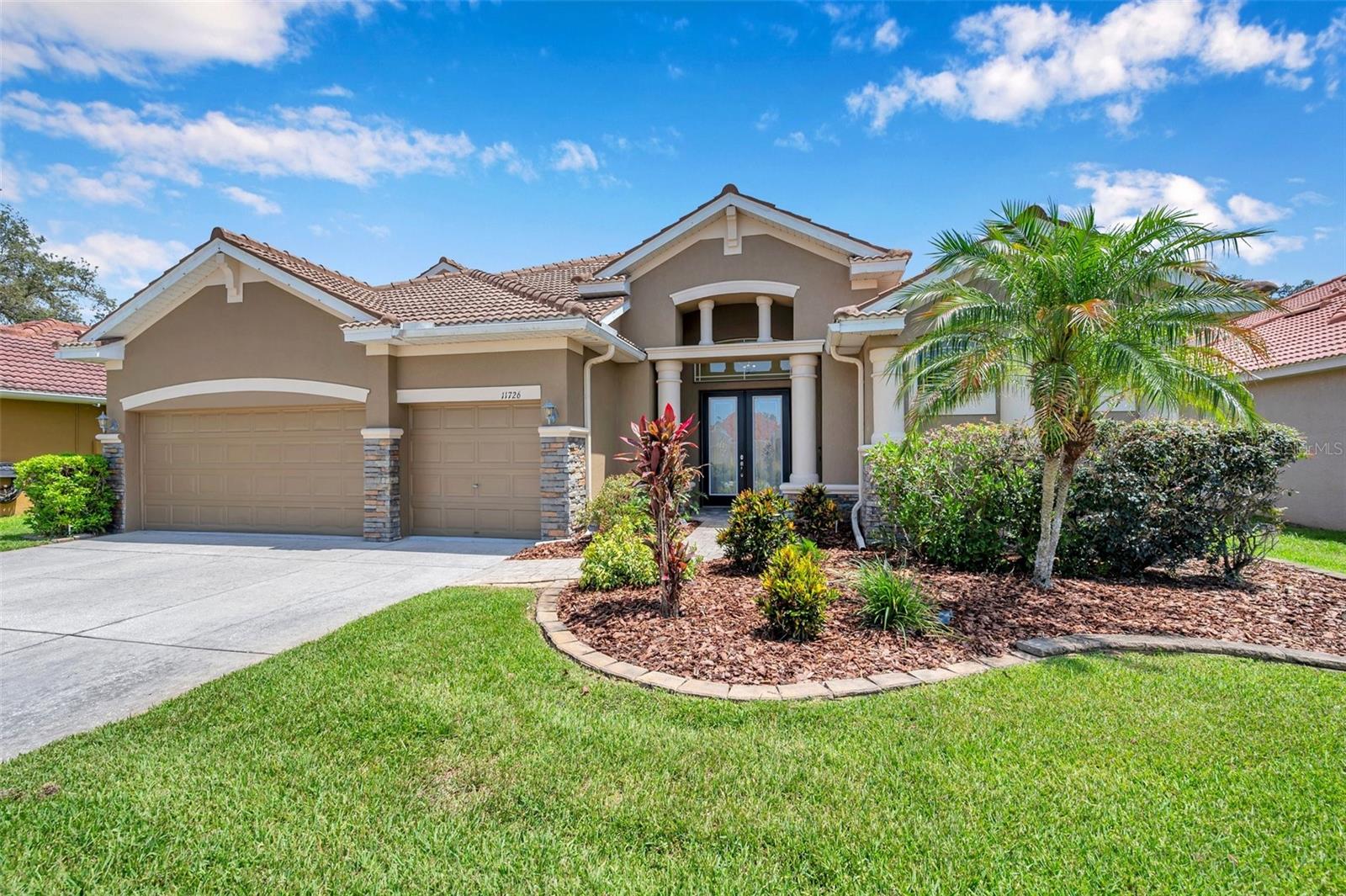 Welcome home to 11726 Belle Haven Dr, New Port Richey.