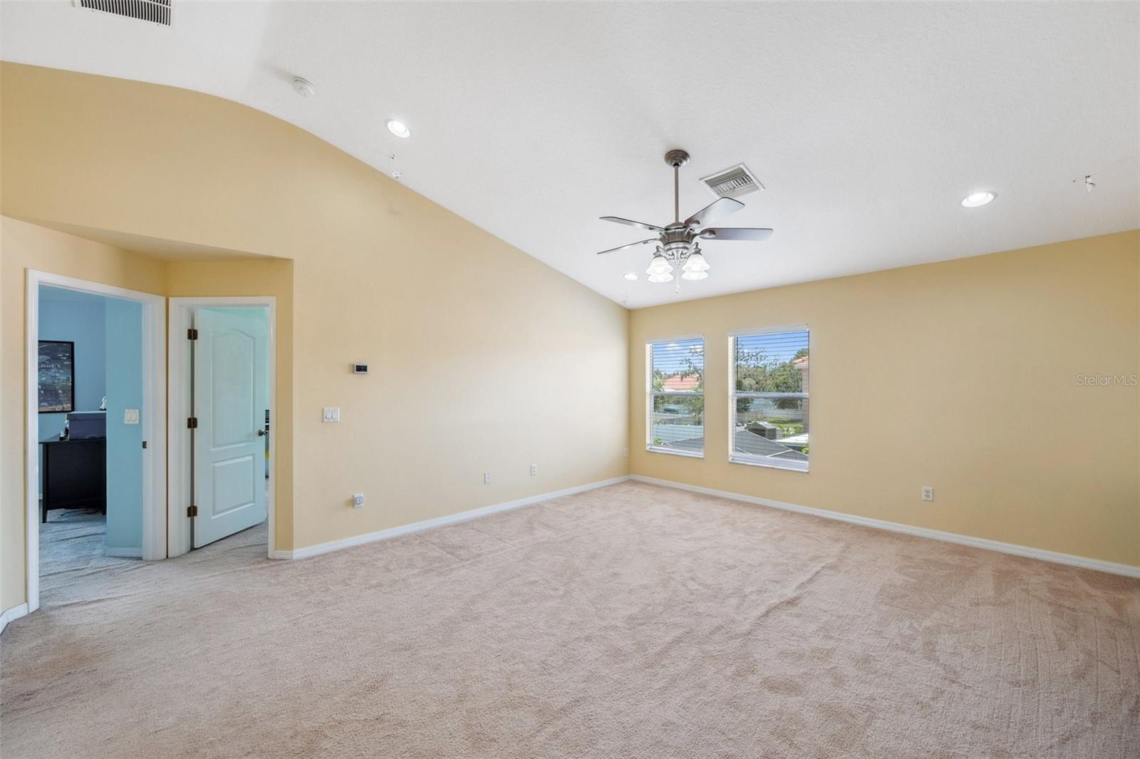 Great hangout bonus room