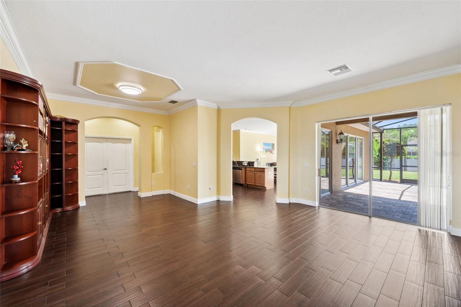 Beautiful accents like archways & moldings.