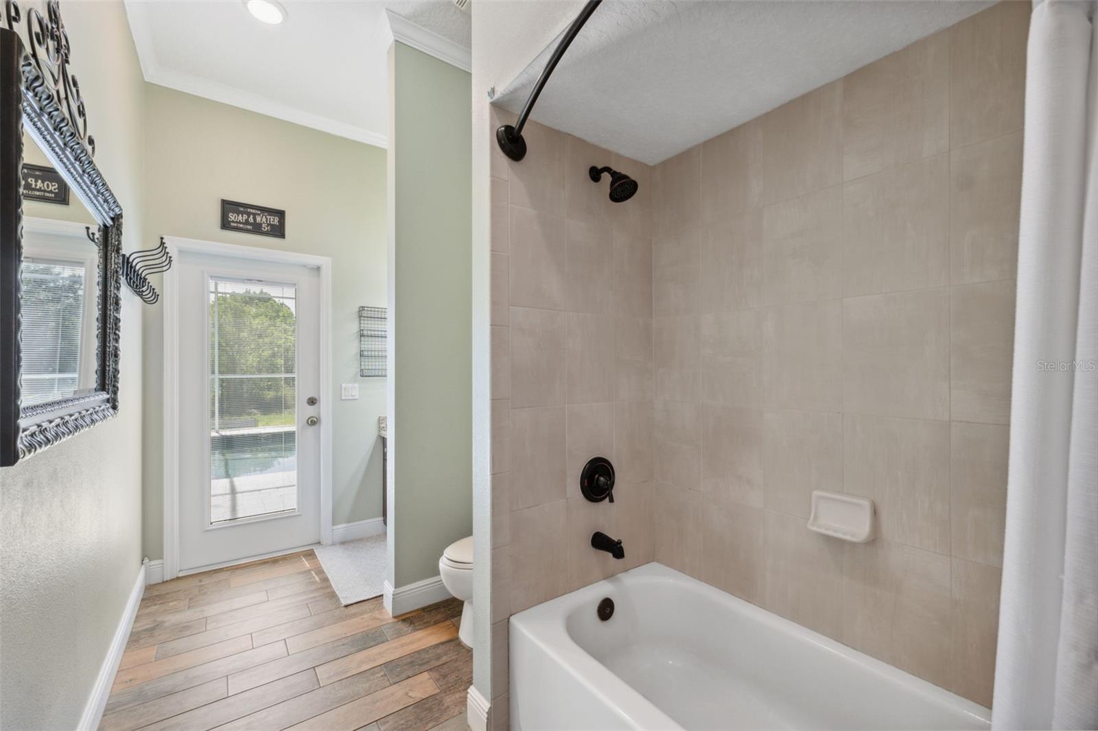 Guest bath with tub!